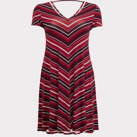 Torrid Size 6 Mini Super Soft Trapeze Dress, Burgundy & White Chevron St… - Picture 3 of 7